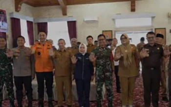 Ketua DPRD Tanjung Jabung Timur Ikut Sambut Kedatangan Danrem 042/Garuda Putih dalam Rapat Koordinasi Penanganan Karhutla