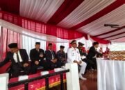 Semangat Kemerdekaan Menggema di Muara Sabak timur, camat Anjas asmara Tampil Jadi Pembina Upacara