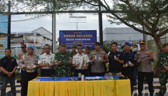 Perketat Pengawasan, Lapas Muara Sabak Bersama APH Gelar Razia Gabungan